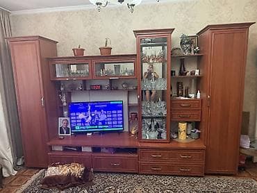 диван стол для кафе: Стенка-шкаф, Тип стенки-шкафа: Модульная, Для зала, Б/у, Особенности: С отделением под телевизор — 1