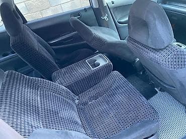 салон гольф 4: Honda Stream: 2002 г., 1.7 л, Автомат, Бензин, Минивэн — 6
