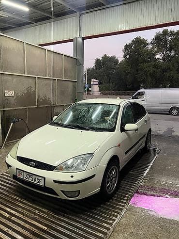 Ford Focus: 2003 г., 1.6 л, Механика, Бензин, Хэтчбэк