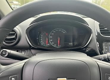 Chevrolet Spark: 2016 г., 1 л, Автомат, Бензин, Хэтчбэк