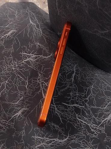 самсунг галакси с: IPhone 17 Pro, Оранжевый — 4