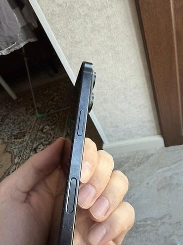 one plus buds: IPhone 16 Pro, Б/у — 5