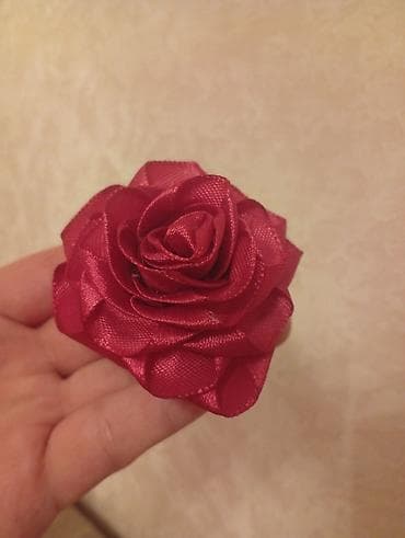 красная дорожка: Букет декоративных роз из атласной ленты - Ручная работа: каждая роза — 2