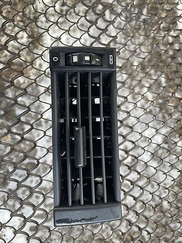 mr 2: Панель Мерседес 124, в нормальном состоянии 1500с дефлектор правый — 5