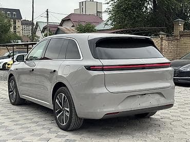 byd e9: Lixiang L6: 2025 г., 1.5 л, Автомат, Гибрид, Кроссовер — 5