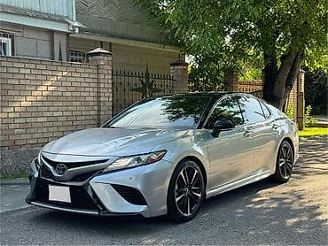 Toyota Camry: 2018 г., 2.5 л, Автомат, Бензин, Седан