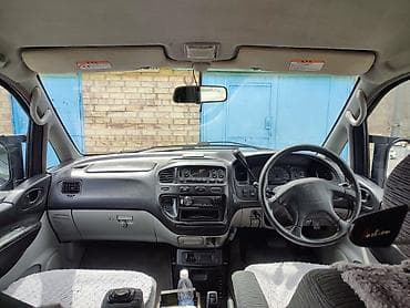 делика кузов: Mitsubishi Space Gear: 2004 г., 3 л, Автомат, Бензин, Минивэн — 6