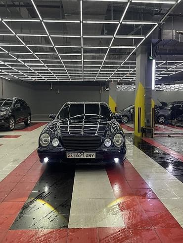 peugeot partner: Mercedes-Benz E-Class: 2002 г., Седан — 4