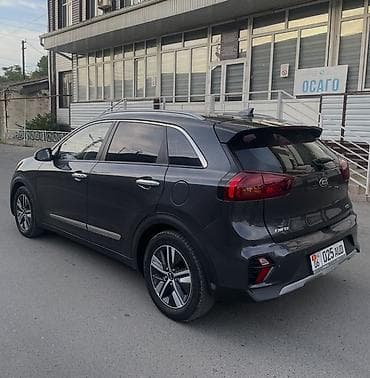 электромобил авто красовер: Kia Niro: 2020 г., 1.6 л, Автомат, Гибрид, Кроссовер — 4