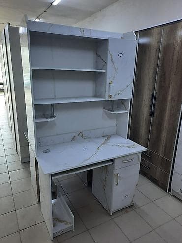 Компьютерный стол, С полками — 5