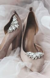 свадебные платья для покрытых: Украшение-аксессуар для обуви и одежды (клипсы) - В комплекте: 2 шт — 32