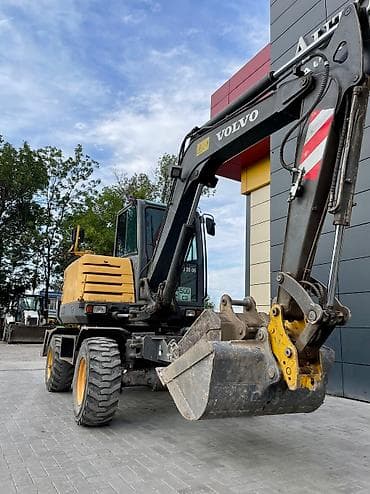 Экскаватор Volvo EW60c В отличном состоянии Все в смоем месте, ремонт at lalafo.kg Экскаватор Volvo EW60c В отличном состоянии Все в смоем месте, ремонт