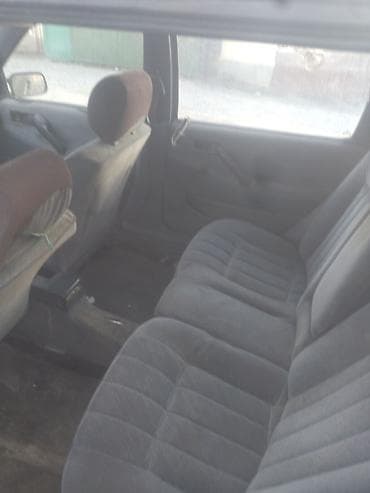 Volkswagen Passat: 1991 г., 1.9 л, Механика, Бензин, Универсал — 4