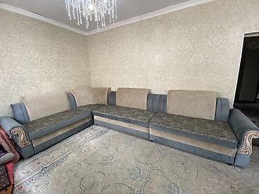 Мебель: Угловой диван, C подушками — 1