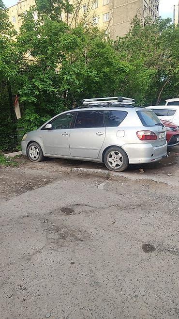Toyota Avensis: 2004 г., 2 л, Автомат, Бензин, Минивэн — 3