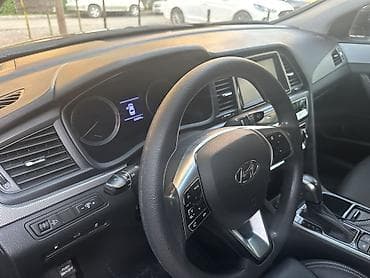 e class: Hyundai Sonata: 2022 г., 2 л, Автомат, Газ, Седан — 5