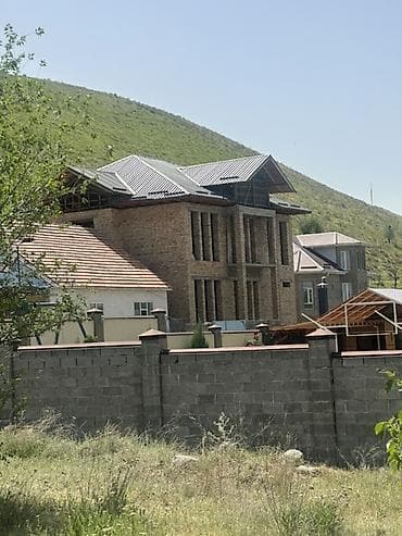 район ауца: 🏡 Продается трехуровневый добротный особняк! 📍 Расположение: Ауца — 9