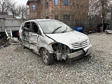 jetta 2: Toyota Ipsum: 2001 г., 2.4 л, Бензин — 4