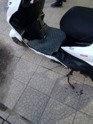 купить двигатель на китайский мотоцикл: Скутер Sonlink (наклейки Repsol/Showa), белый цвет. Характеристики и — 3