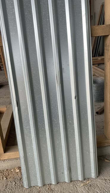 листы для крыши: Профнастил металлический (оцинкованный). - Материал: сталь с цинковым — 1