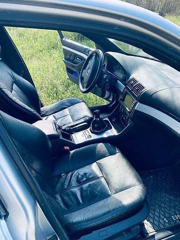 mini jack: BMW 540: 1999 г., 4.4 л, Вариатор, Бензин, Седан — 4