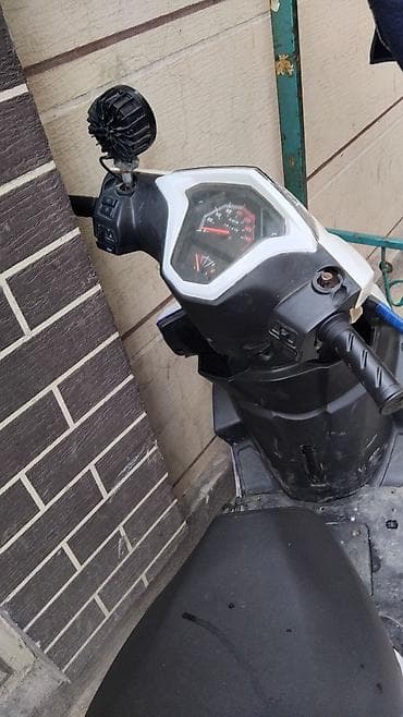 мопед купить: Тип скутера 140 куб. см, Бензин, Б/у — 4