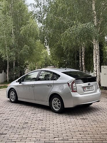 гибрид батареи: Toyota Prius: 2015 г., 1.8 л, Вариатор, Гибрид, Хэтчбэк — 6