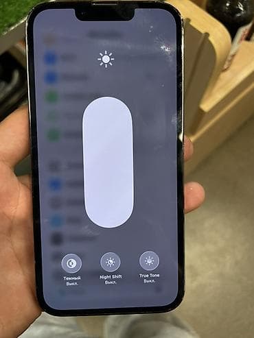 a 13: IPhone 14 Pro, Space Gray — 4