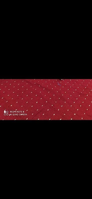 Ковёр бордового цвета с мелким белым горошком. - Цвет: насыщенный