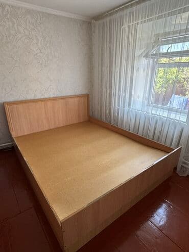 кровати двухместные: Двухспальный Кровать б/у (с матрасом) . Простая и функциональная — 2