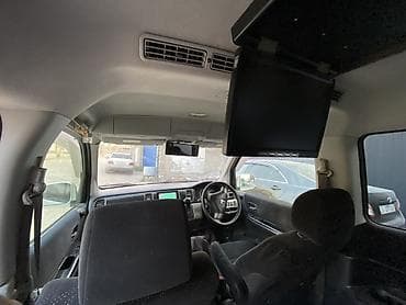 боковой тырмо: Honda Stepwgn: 2004 г., 2 л, Автомат, Бензин, Минивэн — 5