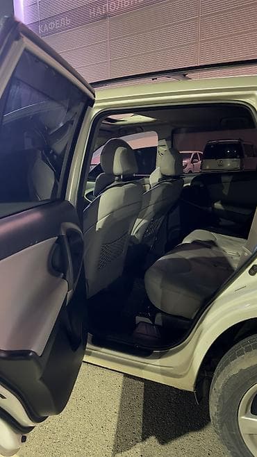 cruser: Toyota RAV4: 2008 г., 2.4 л, Автомат, Бензин, Кроссовер — 9