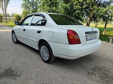 авто без права: Hyundai Elantra: 2002 г., 1.6 л, Механика, Бензин, Седан — 3