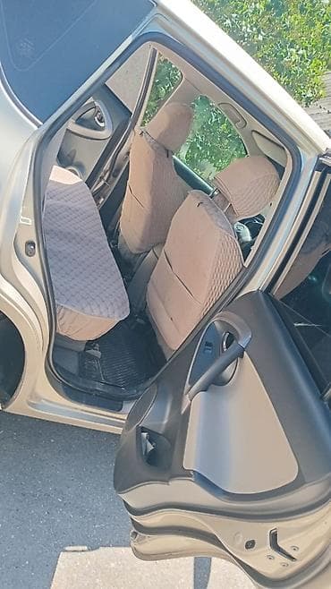 td 05: Toyota RAV4: 2007 г., Автомат, Бензин, Кроссовер — 7