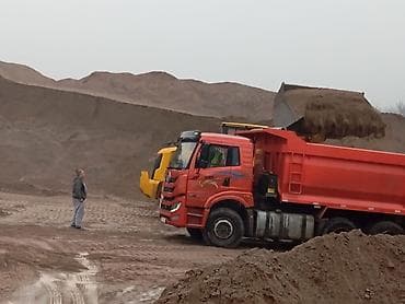 Сыпучие материалы: Песок, В тоннах, Хово, Камаз, Зил — 1