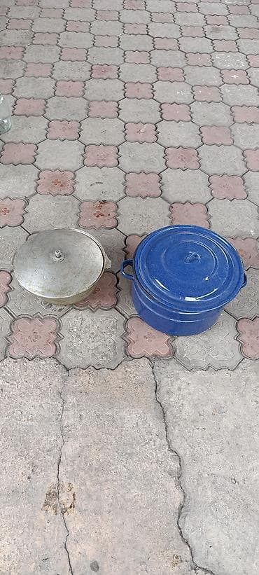Кастрюли с крышками (набор из 2 шт.) - Синяя кастрюля эмалированная с at lalafo.kg Кастрюли с крышками (набор из 2 шт.) - Синяя кастрюля эмалированная с