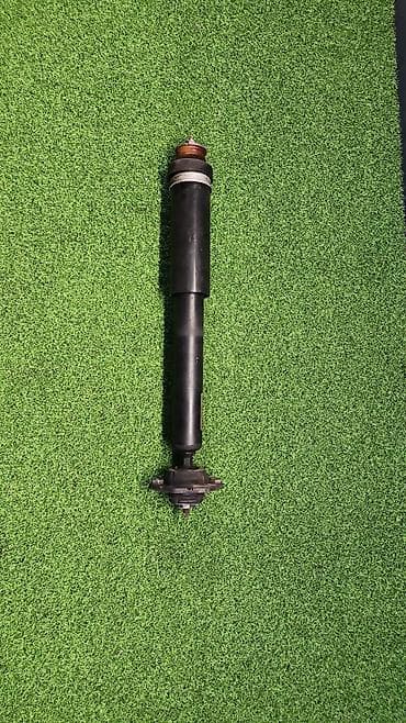 bmw 2007: Амортизатор задний е90 е92 6 771 725 Год 2007 В отличном состоянии — 1