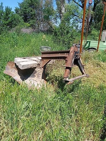 купит погрузчик: Трактор с кабиной + прицепной пресс-подборщик Описание: - Колесный — 6