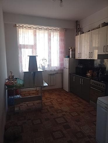 3 ком кв в бишкеке: 3 комнаты, С мебелью частично — 6