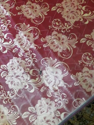 кровати 2 ярусные: Кровать двуспальная, размер матраса 140 на 190, б/у — 3