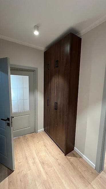 одну комнатную квартиру: 1 комната, 36 м², 106 серия, 5 этаж, Косметический ремонт — 2