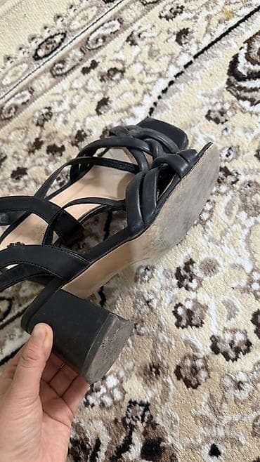 летний платье: Босоножки, 36.5, 37, Loro Piana, Б/у, цвет - Черный, Самовывоз, Платная доставка — 4