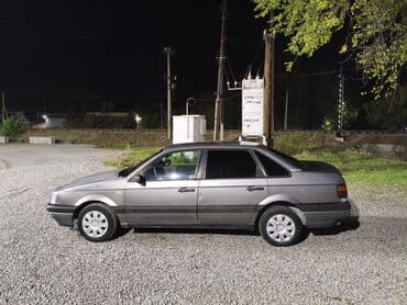 Продажа авто: Volkswagen Passat: 1989 г., 1.8 л, Механика, Газ, Седан — 8