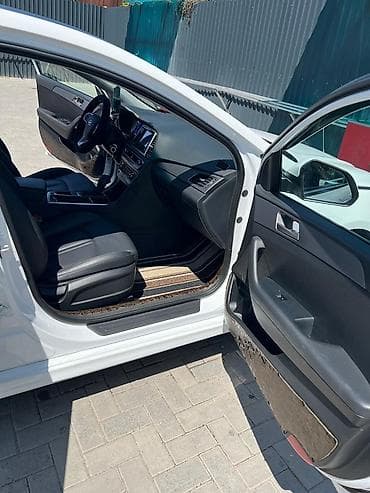 hyundai sonata 2000: Hyundai Sonata: 2019 г., 2 л, Автомат, Газ, Седан — 8