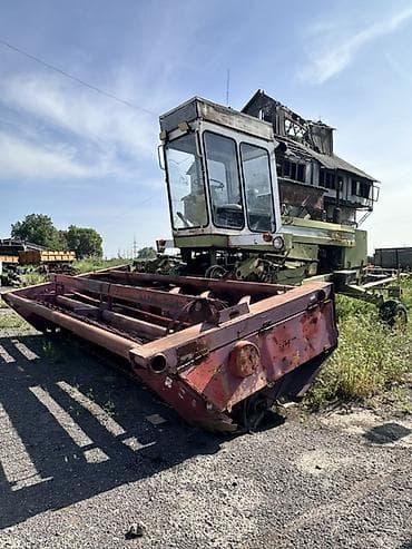 Самоходная косилка-жатка Fortschritt E 303 - Производитель