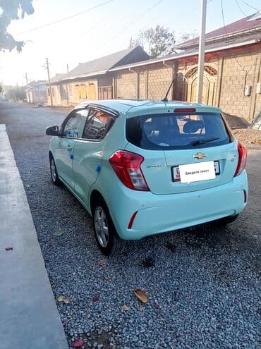 хундай спарк: Chevrolet Spark: 2016 г., 0.1 - engine capacity л, Автомат, Бензин, Хетчбек — 3