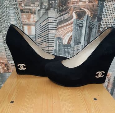 бу обуви: Продаю туфли замшевые, новые — 1