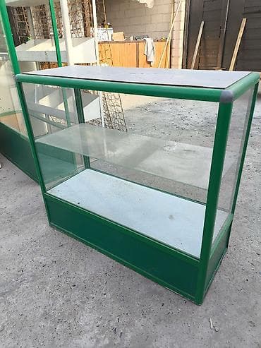 Торговые витрины и шкафы-стеллажи DiA - Материал: металлический