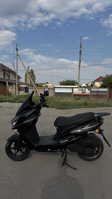 Скутеры: В продаже скутер СКУТЕР МАКСИ 150куб Имеется все документы. Гос — 4
