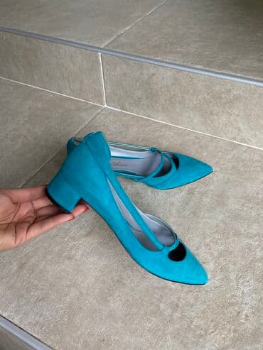 Совершено новые туфельки Италия, удобная колодка Цвет просто